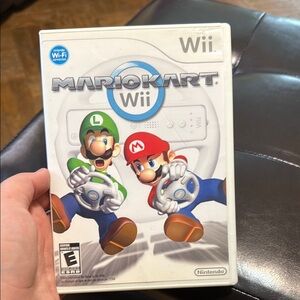 Nintendo Mario Kart Wii - Red and Green Characters